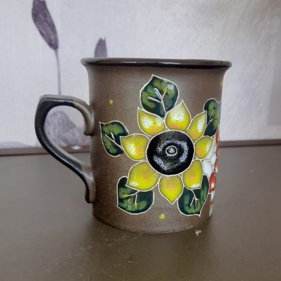 Сувенірна керамічна чашка соняшник, рушничок, калина розпис