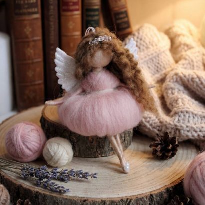 Дитяча сувенірна маленька кудрява лялька підвіска янгол