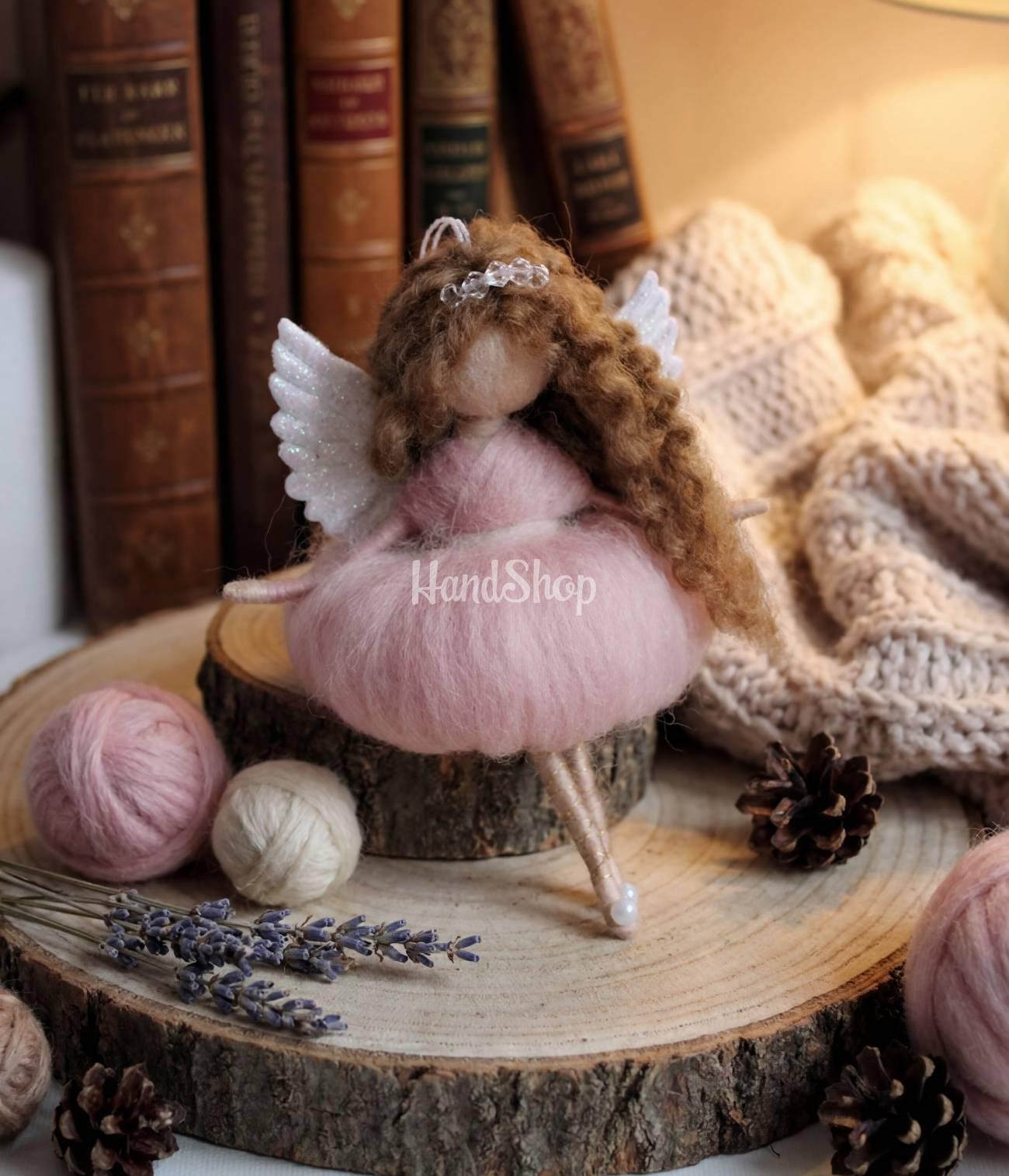 Дитяча сувенірна маленька кудрява лялька підвіска янгол Дитяча сувенірна маленька кудрява лялька підвіска янгол