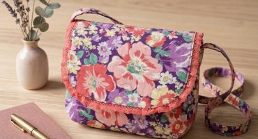 Дизайнерська авторська текстильна сумочка для витонченого жіночого стилю - натхнення, що розквітає