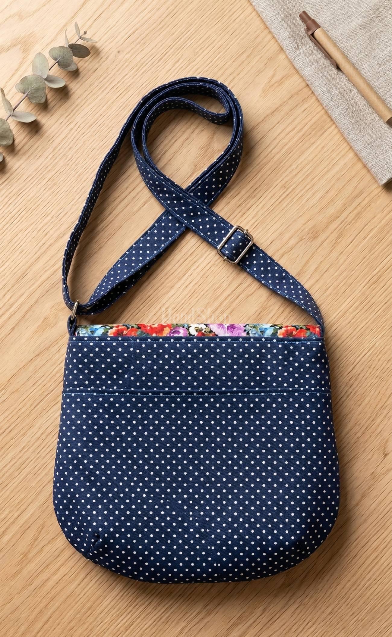 Жіноча сумочка з довгою шлейкою на кнопці з тканина квіти фіалкиЖіноча сумочка з довгою шлейкою на кнопці з тканина квіти фіалки Жіноча сумочка з довгою шлейкою на кнопці з тканина квіти фіалки