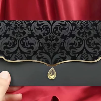 Весільний конверт для грошей чорний бархат, золотий кристал