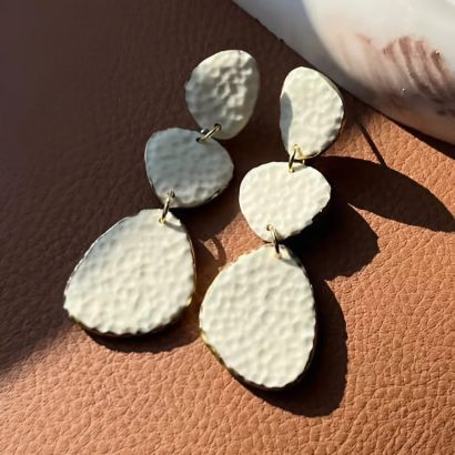 Авторські геометричні довгі морські сережки корал глина