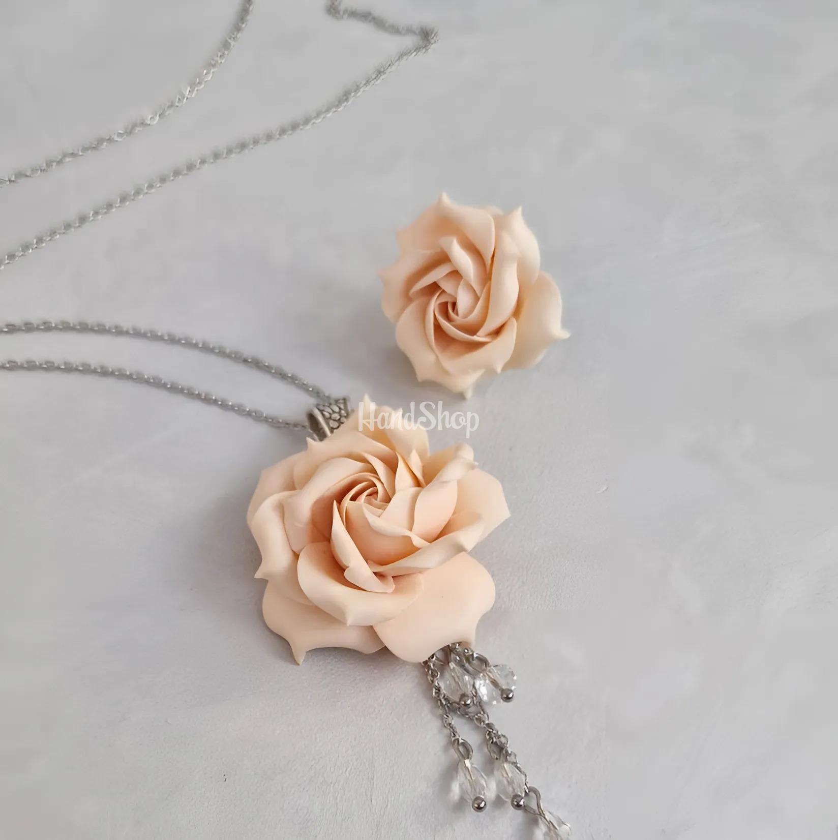 Комплект прикрас полімерна глина кулон, колечко троянда Комплект прикрас полімерна глина кулон, колечко троянда