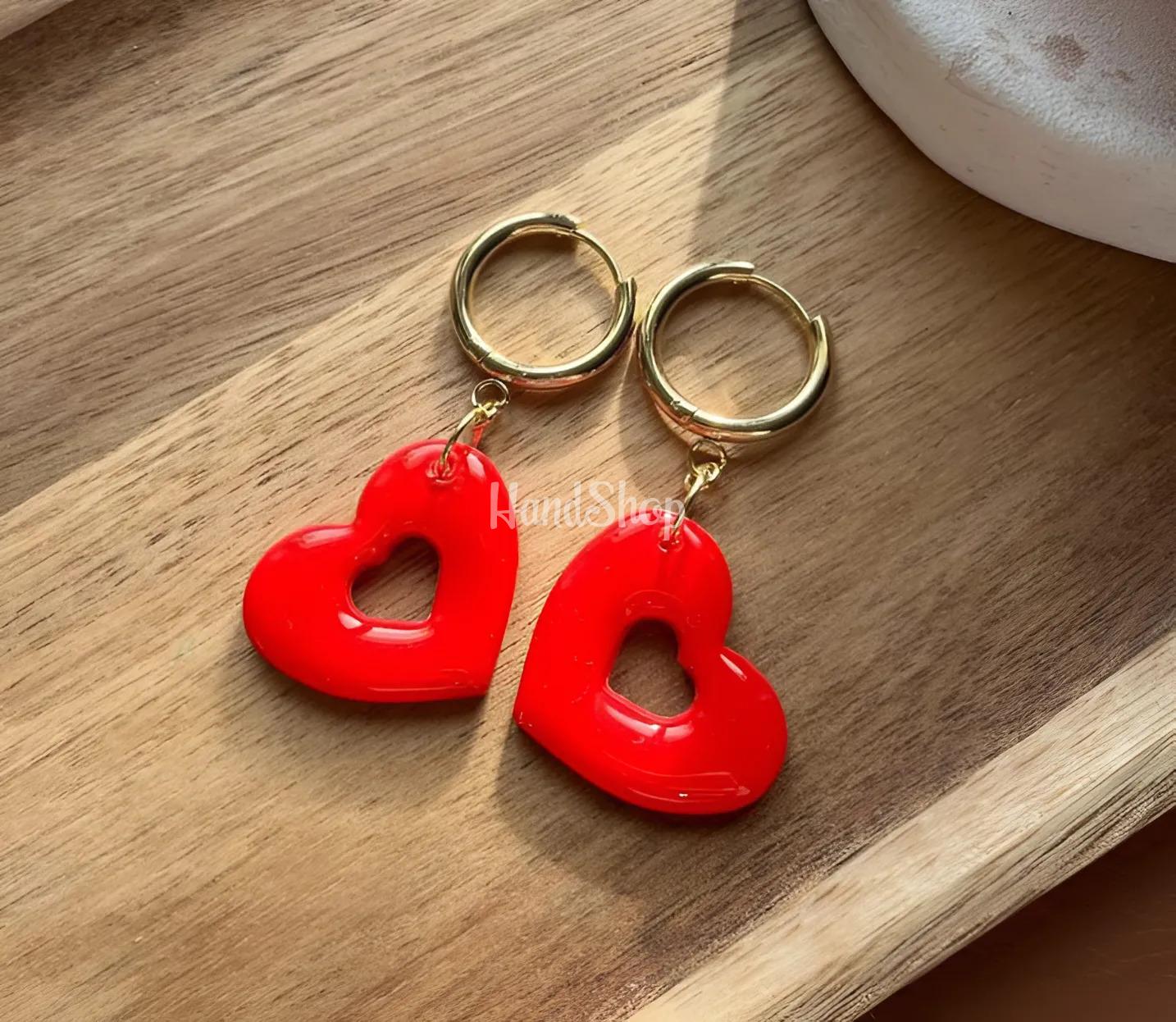 Авторські сережки червоні сердечка полімерна глина Авторські сережки червоні сердечка полімерна глина