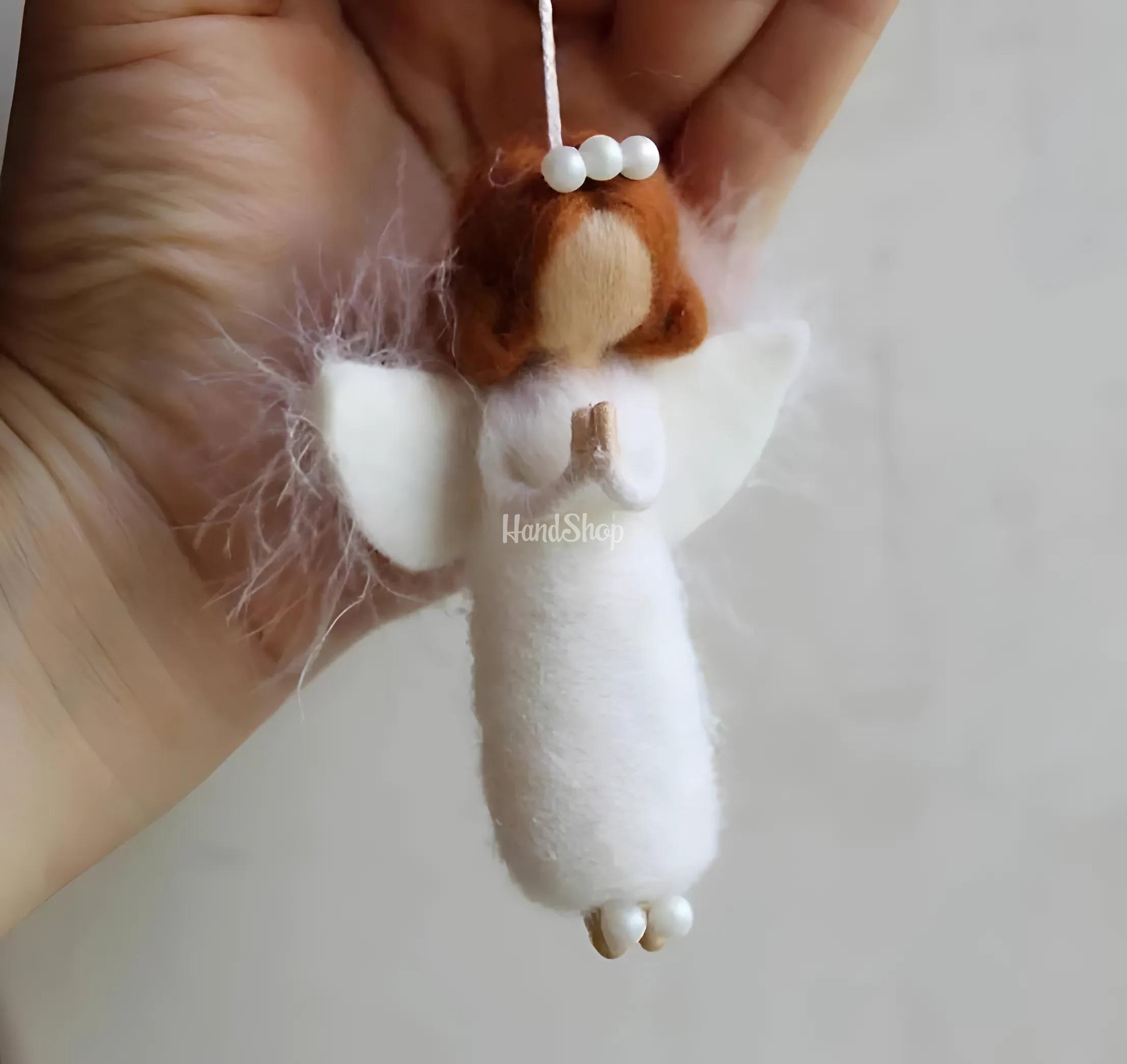 Янгол лялька рижий на ниточці з вовни підвіска сувенір Янгол лялька рижий на ниточці з вовни підвіска сувенір