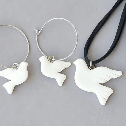 Cережки білі горлиці пташки з полімерної глини кільця