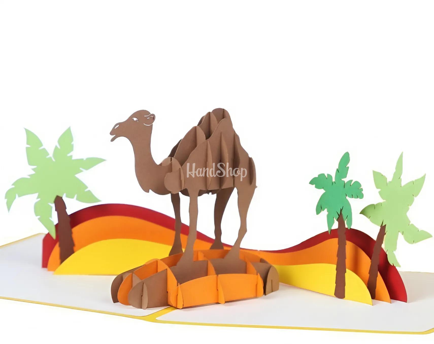 Дитяча листівка другові, хлопцеві верблюд пустеля Дитяча листівка другові, хлопцеві верблюд пустеля