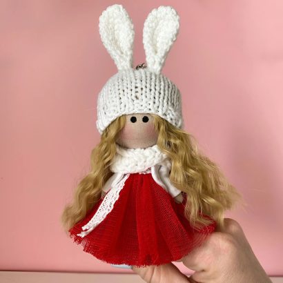 Сувенірна лялька брелок зайка валентинка у пишній сукні