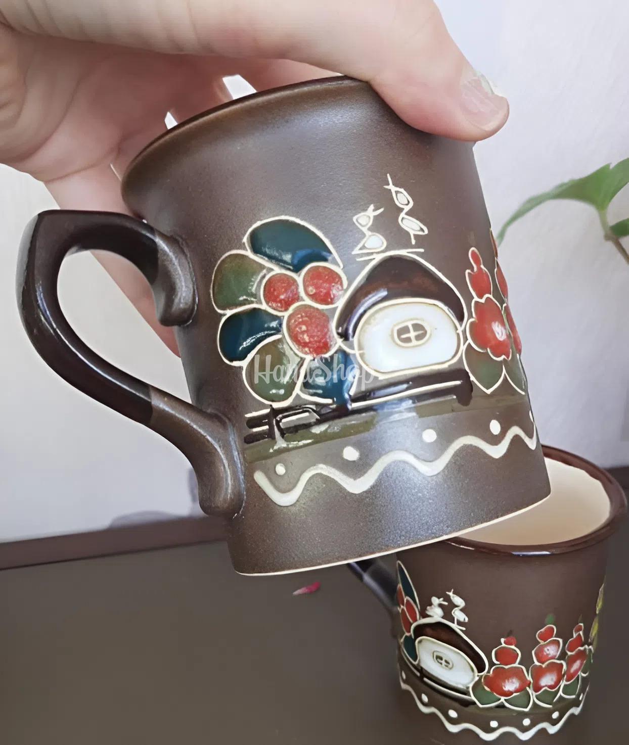 Керамічна чашка хатинка, лелеки, мальви ручний розпис Керамічна чашка хатинка, лелеки, мальви ручний розпис