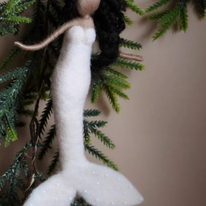 Сувенірна лялька підвіска казкова русалонька принцеса