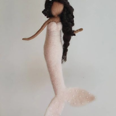 Сувенірна лялька підвіска казкова русалонька принцеса