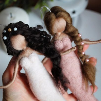 Сувенірна лялька підвіска казкова русалонька принцеса