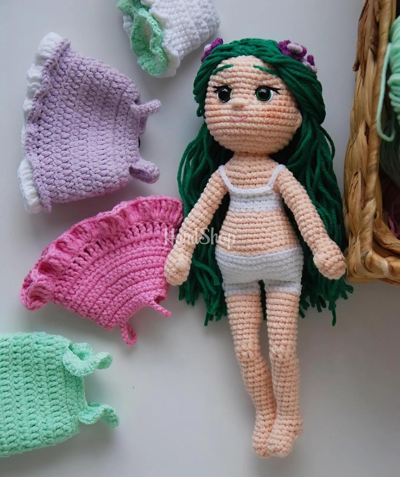 В'язана іграшка лялька лісова Мавка у рожевій сукні В'язана іграшка лялька лісова Мавка у рожевій сукні