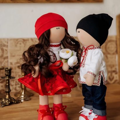 Лялька сувенірна велика текстильна україночка в вишиванці