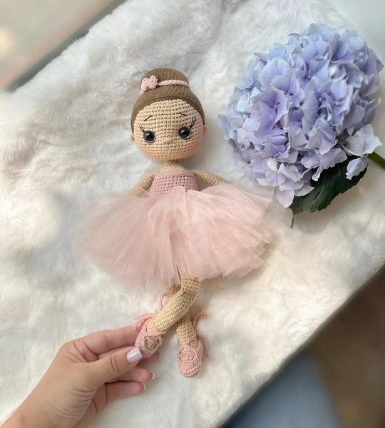 Лялька балеринка в пуантах велика сувенірна іграшка