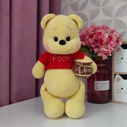 Сувенірна авторська в'язана м’яка дитяча іграшка Вінні Пух