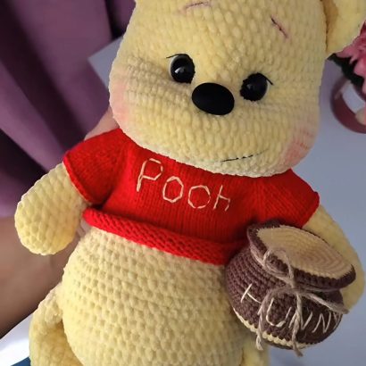 Сувенірна авторська в'язана м’яка дитяча іграшка Вінні Пух