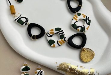Стиль, що говорить про вас: геометричні прикраси з полімерної глини, які створюють настрій - довге кольє та сережки