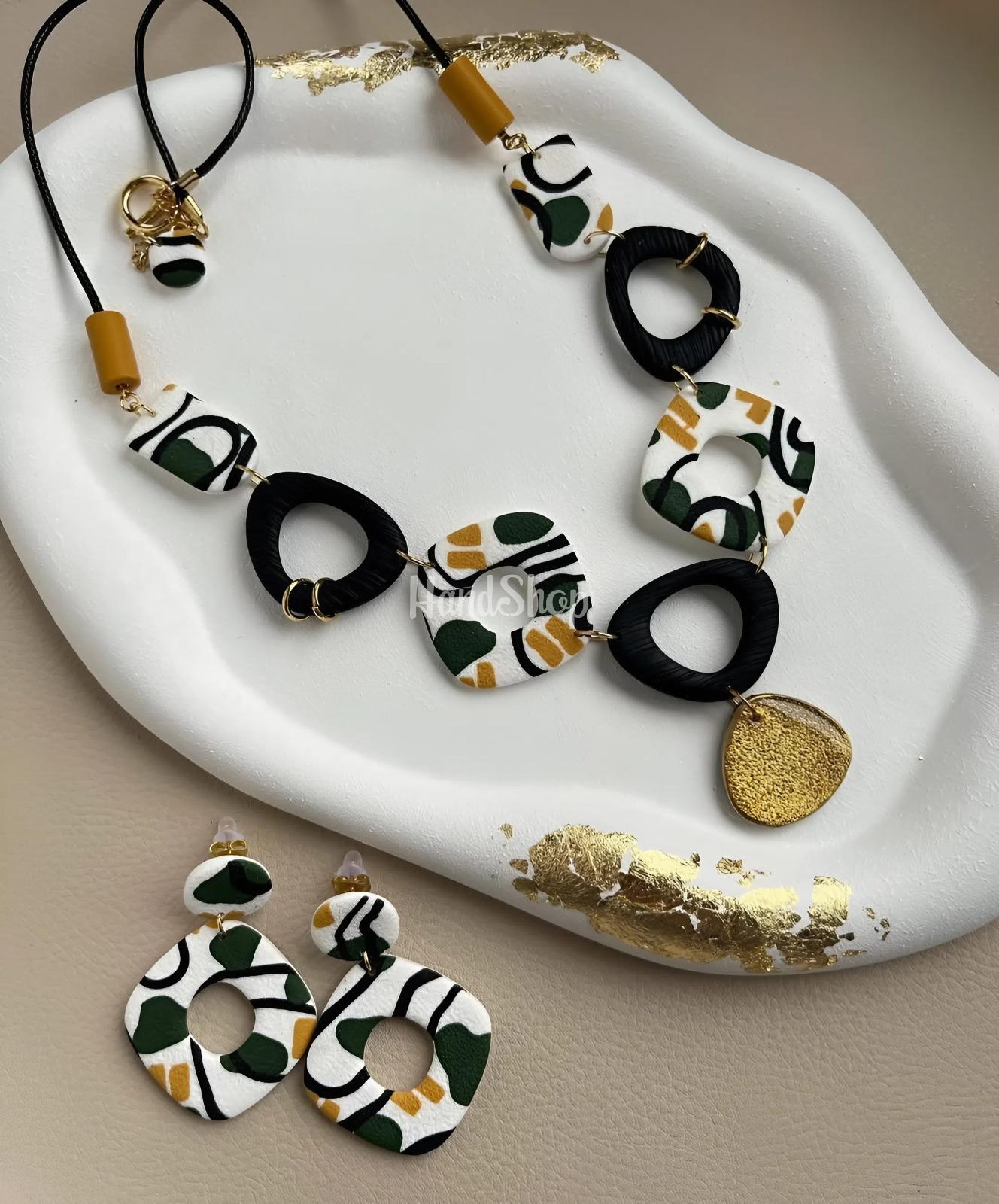 Набір стильних прикрас сережки та намисто геометричне з глини Набір стильних прикрас сережки та намисто геометричне з глини