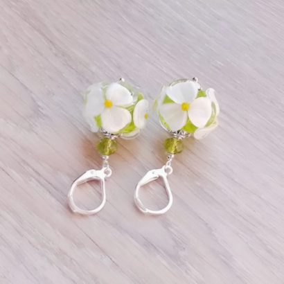 Сережки квіти ромашки намистини lampwork скло