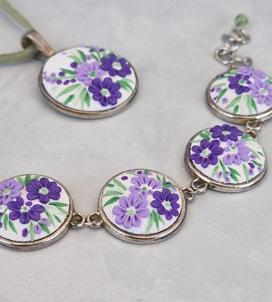 Жіночий літній браслет фіолетові квіти філігрань глина