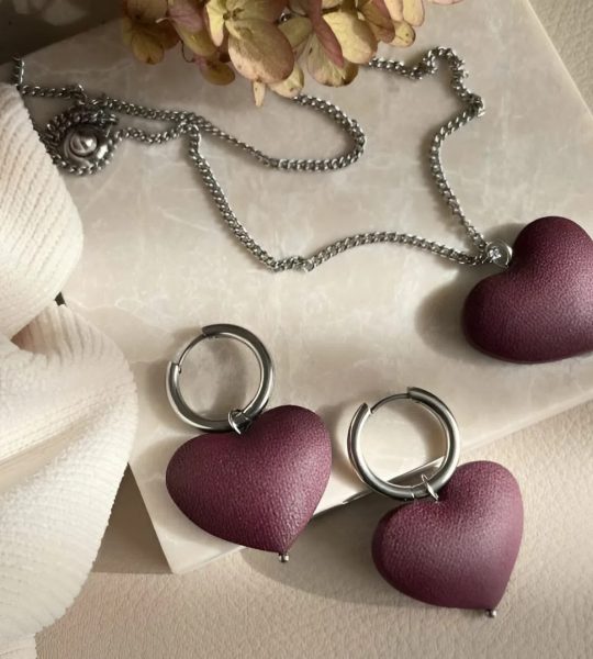 Набір прикрас сережки та кулон серця глина колір марсала