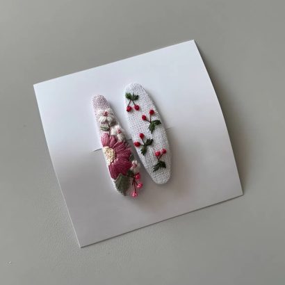 Дитячі заколки для волосся квіти, ягідки ручна вишивка