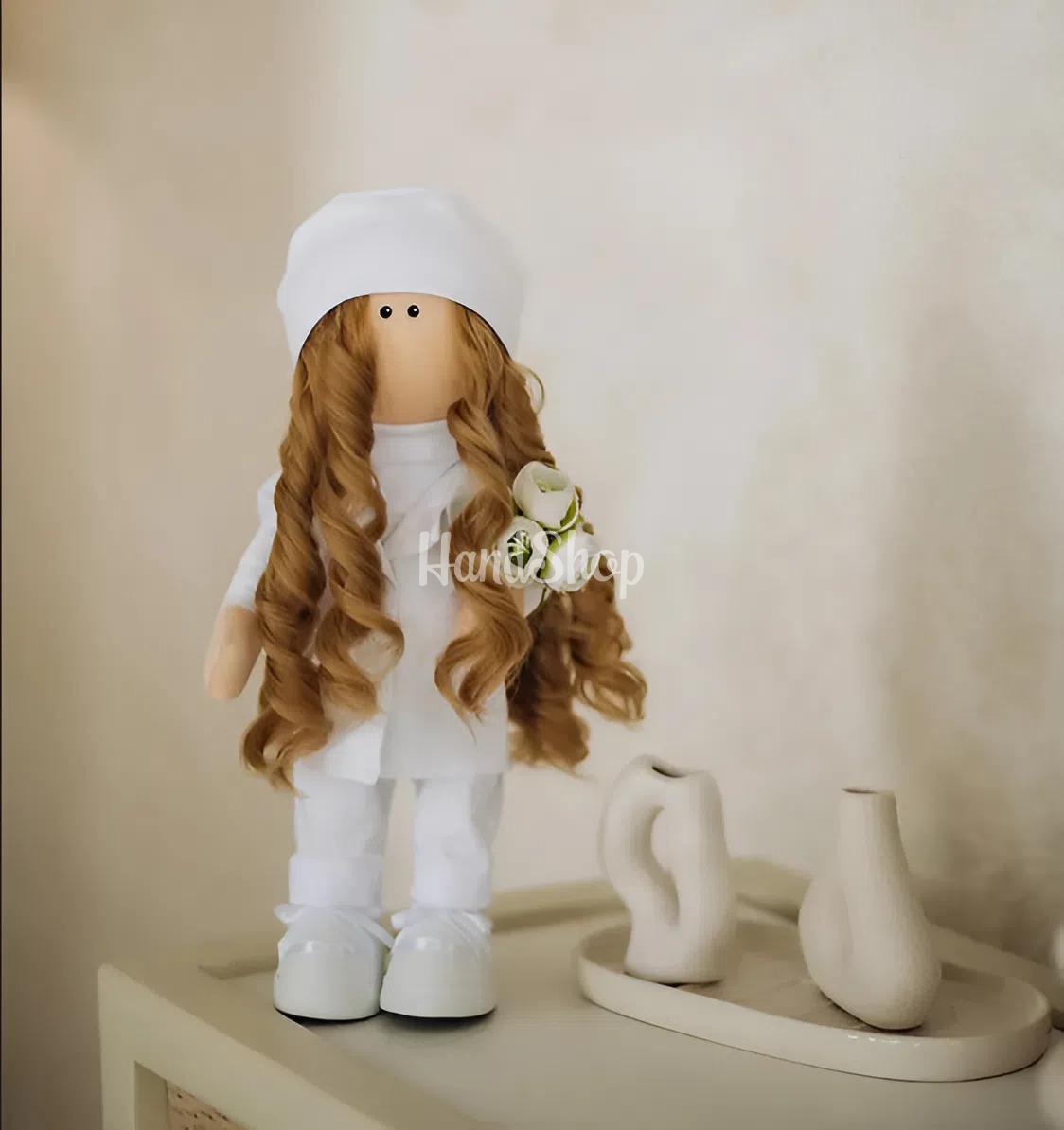 Сувенірна авторська інтер’єрна лялька лікар педіатр Сувенірна авторська інтер’єрна лялька лікар педіатр