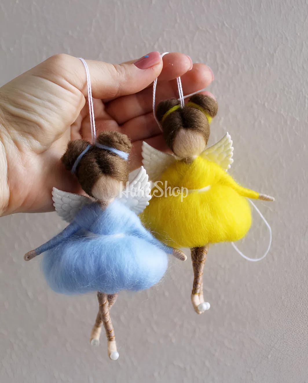 Сувенірна пара янголи ляльки в сукнях прапору України, 2 шт! Сувенірна пара янголи ляльки в сукнях прапору України, 2 шт!