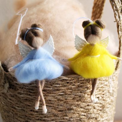 Сувенірна пара янголи ляльки в сукнях прапору України, 2 шт!