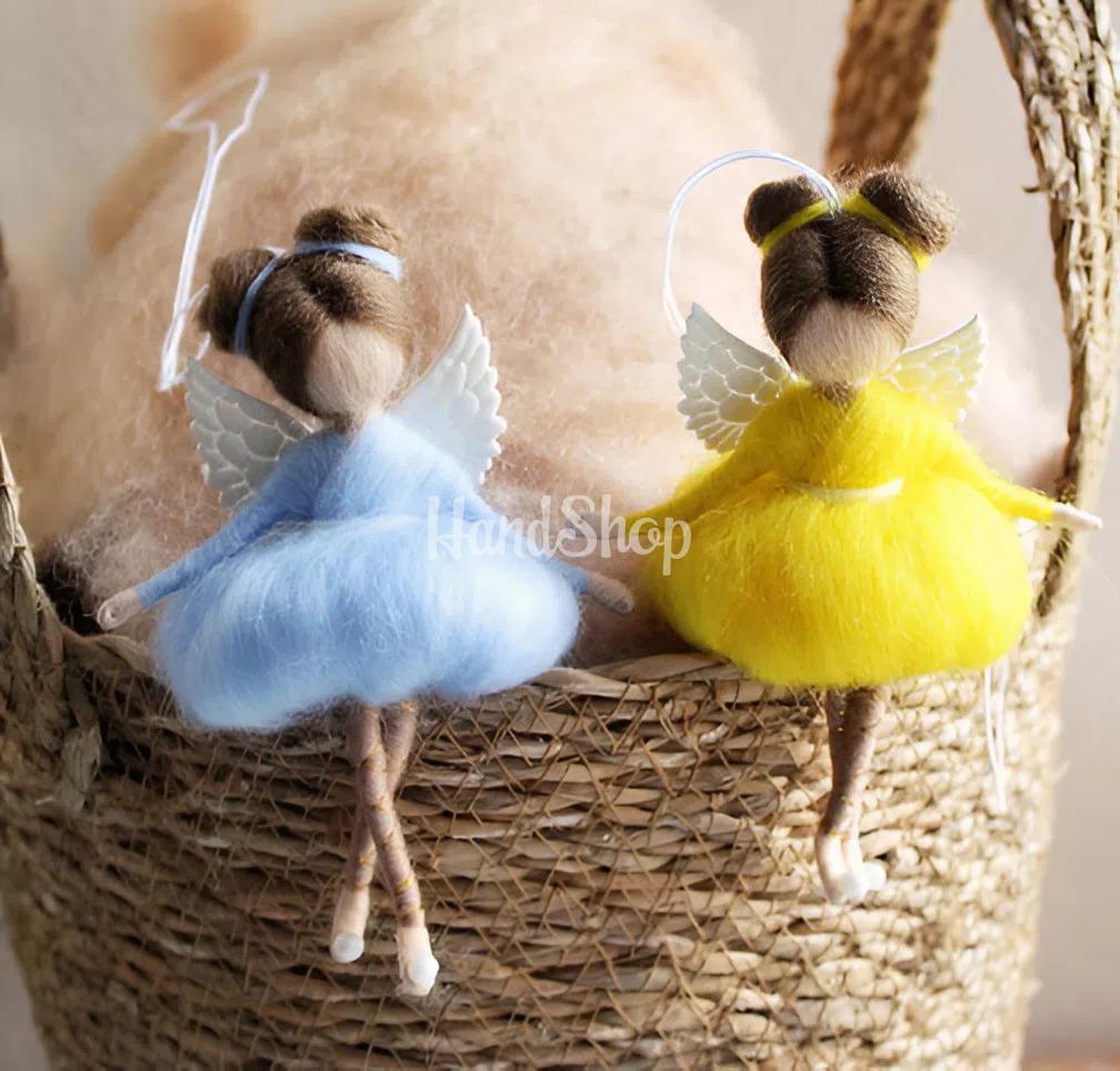 Сувенірна пара янголи ляльки в сукнях прапору України, 2 шт! Сувенірна пара янголи ляльки в сукнях прапору України, 2 шт!