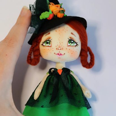 Відьмочка рудоволоса лялька авторська текстильна сувенірна