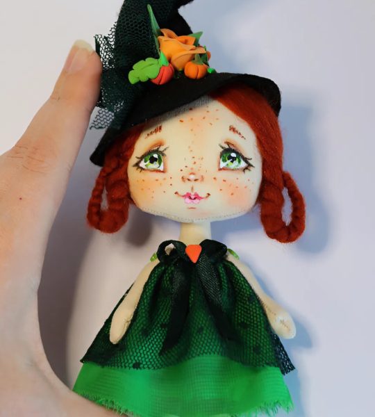 Відьмочка рудоволоса лялька авторська текстильна сувенірна