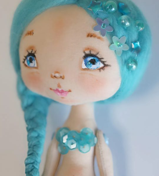 Сувенірна лялька русалонька з довгим волоссям косою