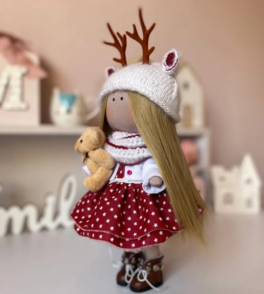 Ігрова лялька текстильна новорічна в шапочці оленятко 2026