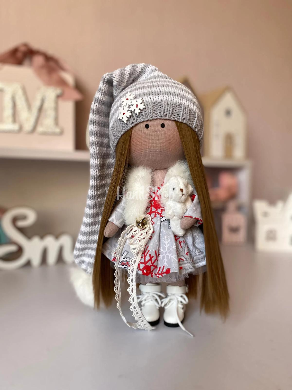 Ігрова лялька текстильна новорічна в шапочці ковпачку Ігрова лялька текстильна новорічна в шапочці ковпачку