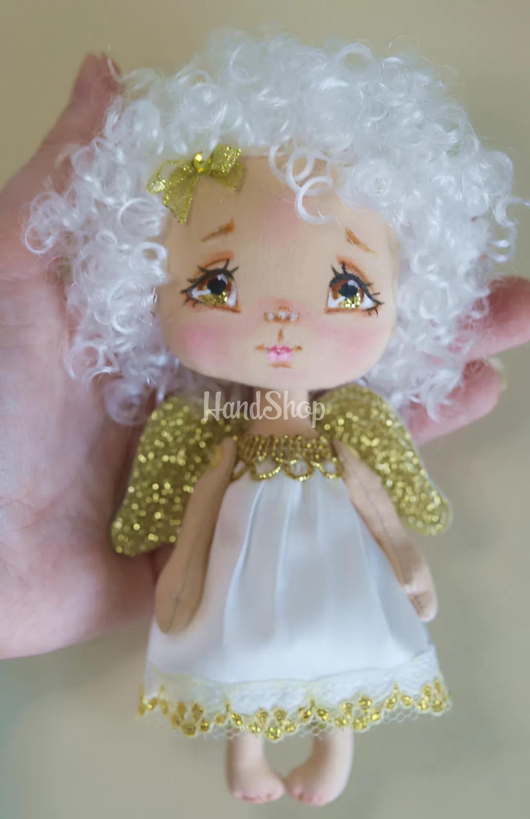 Сувенірна лялька білявка з кудрявим волоссям ангелик Сувенірна лялька білявка з кудрявим волоссям ангелик