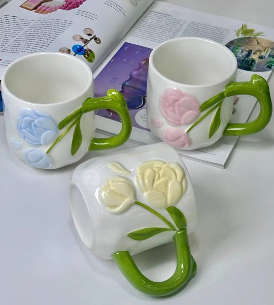 Велика чашка біла керамічна з квітами піони (на вибір!)