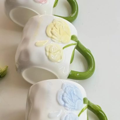 Велика чашка біла керамічна з квітами піони (на вибір!)