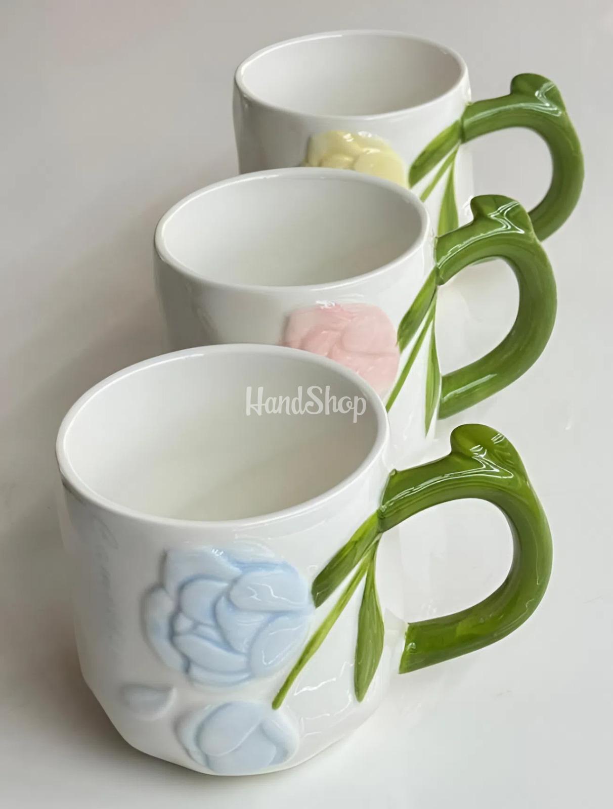 Велика чашка біла керамічна з квітами піони (на вибір!) Велика чашка біла керамічна з квітами піони (на вибір!)