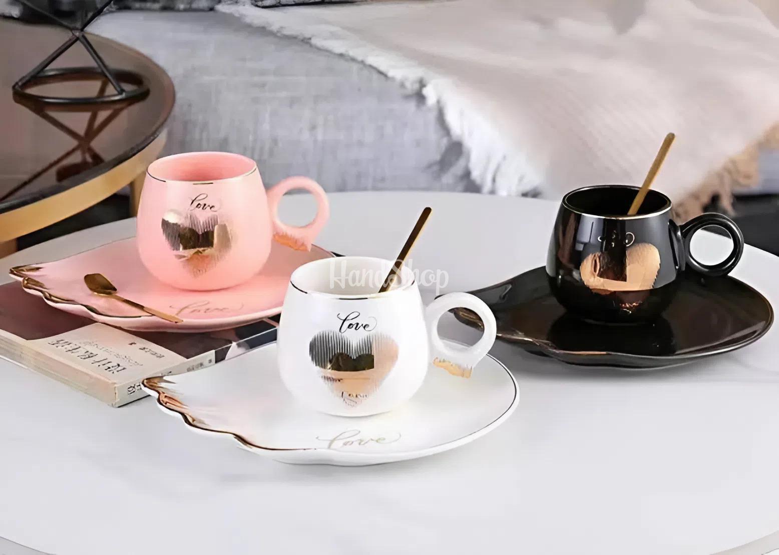 Сувенірна чашка з тарілкою крила кераміка love (на вибір!) Сувенірна чашка з тарілкою крила кераміка love (на вибір!)