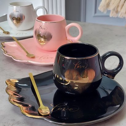 Сувенірна чашка з тарілкою крила кераміка love (на вибір!)