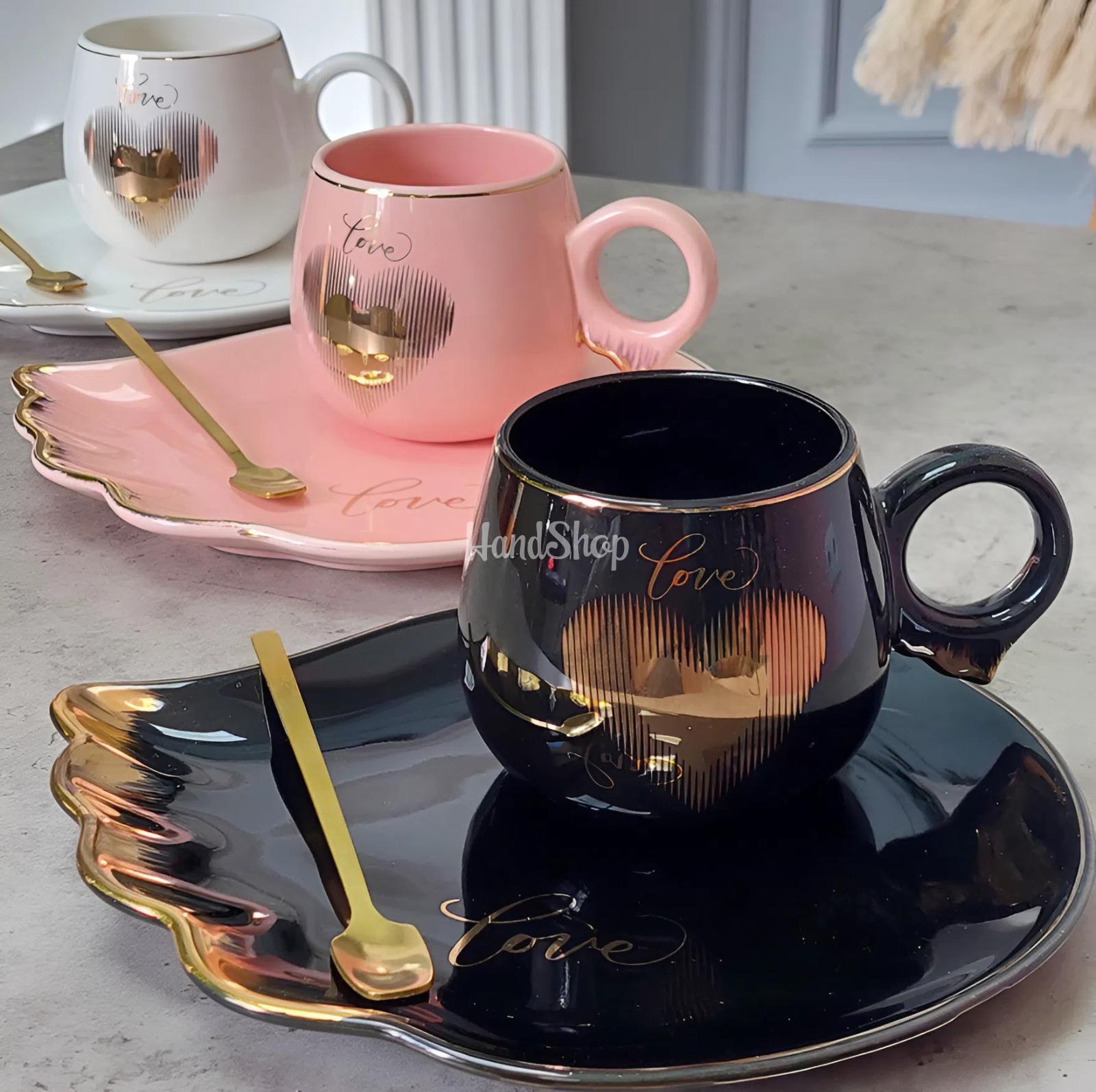 Сувенірна чашка з тарілкою крила кераміка love (на вибір!) Сувенірна чашка з тарілкою крила кераміка love (на вибір!)