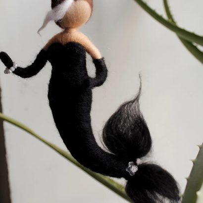 Сувенірна лялька підвіска русалонька lady in black