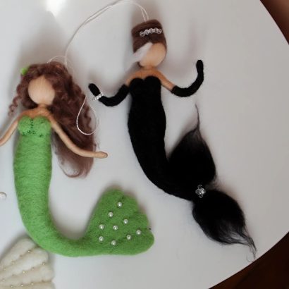 Сувенірна лялька підвіска русалонька lady in black