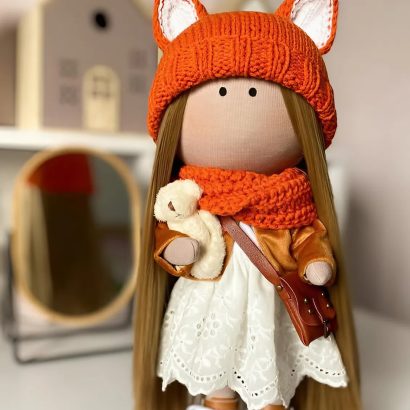 Ігрова текстильна сувенірна лялька руда лисичка в шапочці