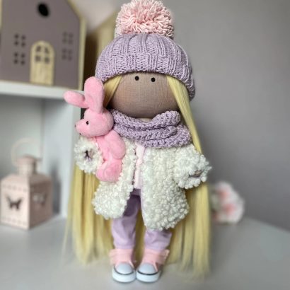 Сувенірна ігрова лялька текстильна з рожевим зайчиком