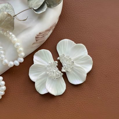 Великі сережки квітка половинки перламутр глина