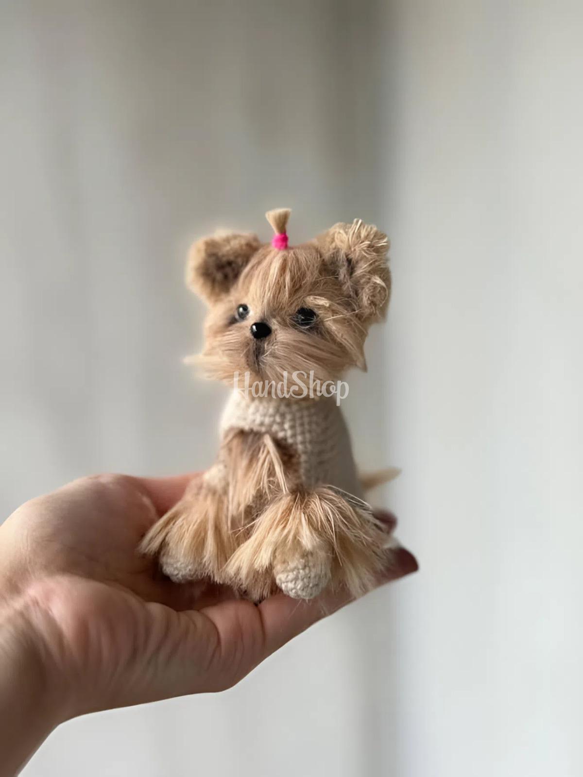 Авторська в'язана іграшка песик йоркширский терьер Авторська в'язана іграшка песик йоркширский терьер